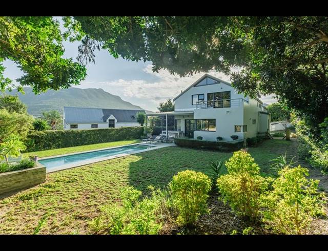 3 BEDROOM HOUSE FOR SALE IN BERG EN DAL